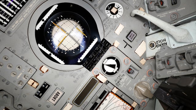 apollo-11-interior-capsule.jpg 