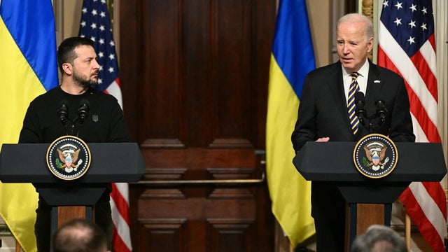 cbsn-fusion-biden-zelenskyy-speak-as-ukraine-aid-stalls-congress-thumbnail.jpg 