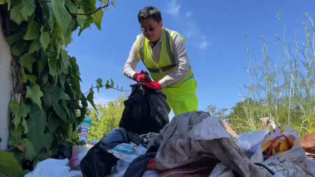 Volunteer trash collector Andy Wang 
