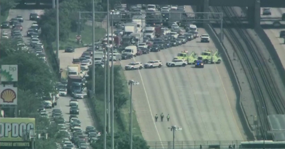 Dan Ryan traffic snarled as Illinois State Police investigate shots fired 