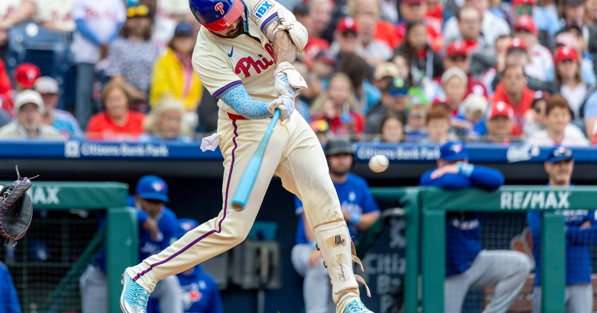 Castellanos hits grand slam as Phillies complete 3-game sweep of Blue Jays 